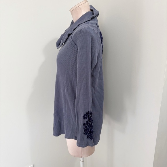 🌷Sale Soft Surroundings Angel Wings Embroidered Waffle Knit Top Size Small - Picture 3 of 16